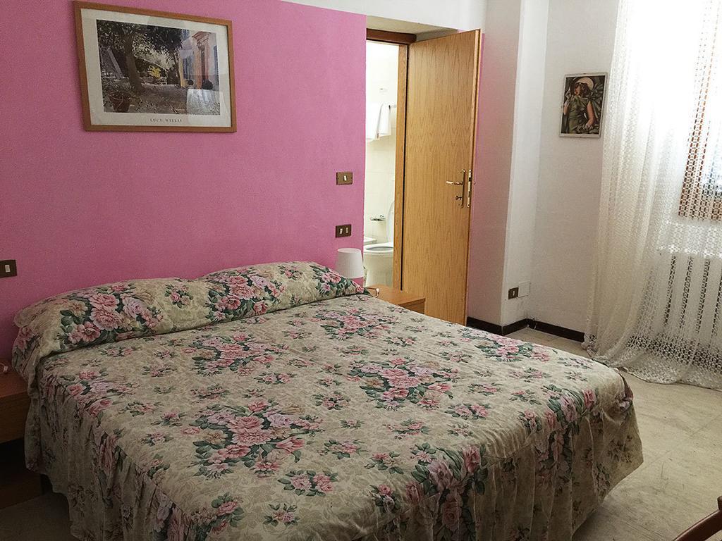 Albergo Ristorante La Torretta Castiglione dei Pepoli Phòng bức ảnh