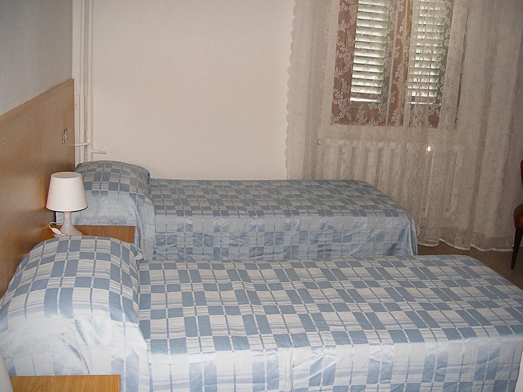Albergo Ristorante La Torretta Castiglione dei Pepoli Phòng bức ảnh